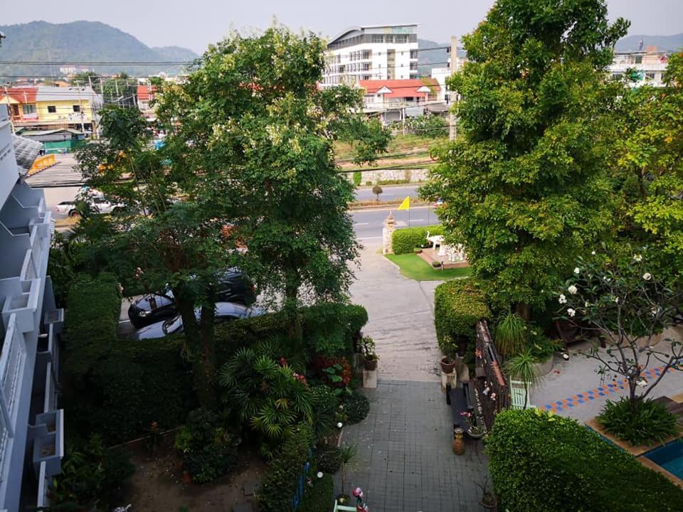 Baan Suksiri Hotel HHQ Zewnętrze zdjęcie
