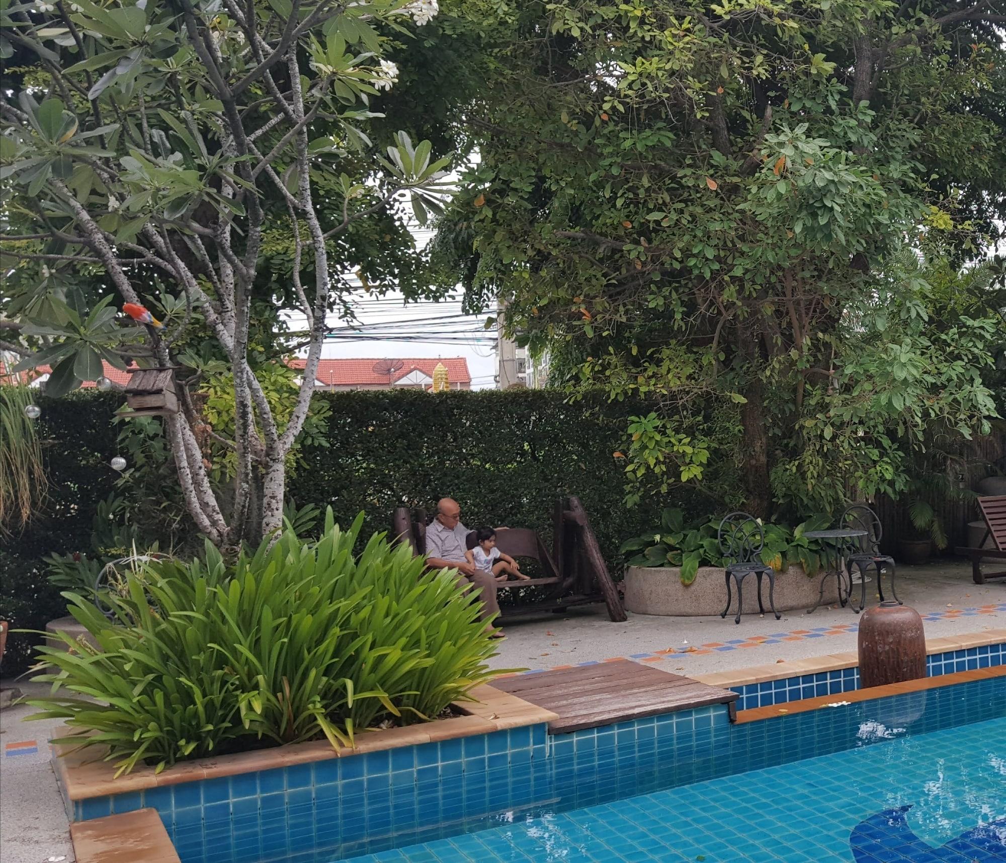 Baan Suksiri Hotel HHQ Zewnętrze zdjęcie