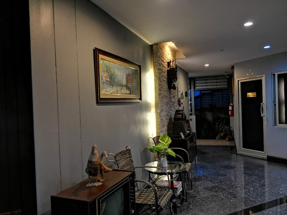 Baan Suksiri Hotel HHQ Zewnętrze zdjęcie