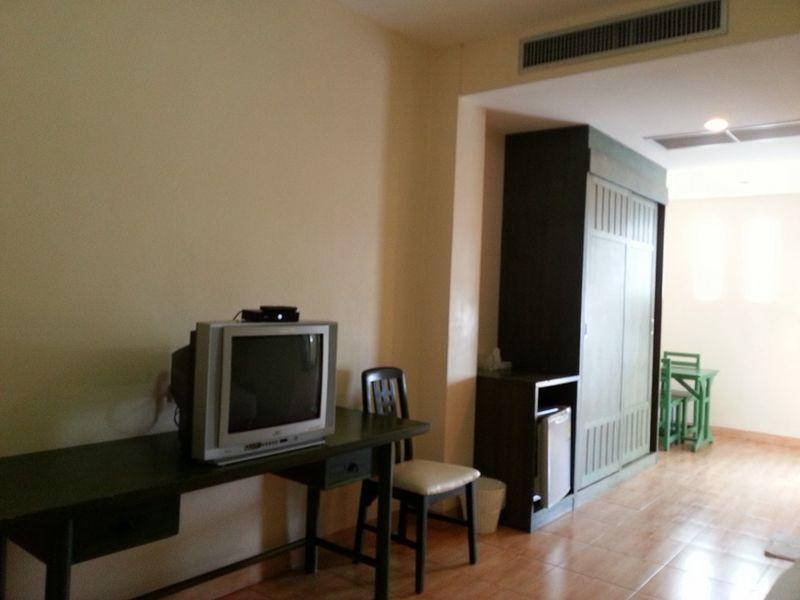 Baan Suksiri Hotel HHQ Zewnętrze zdjęcie