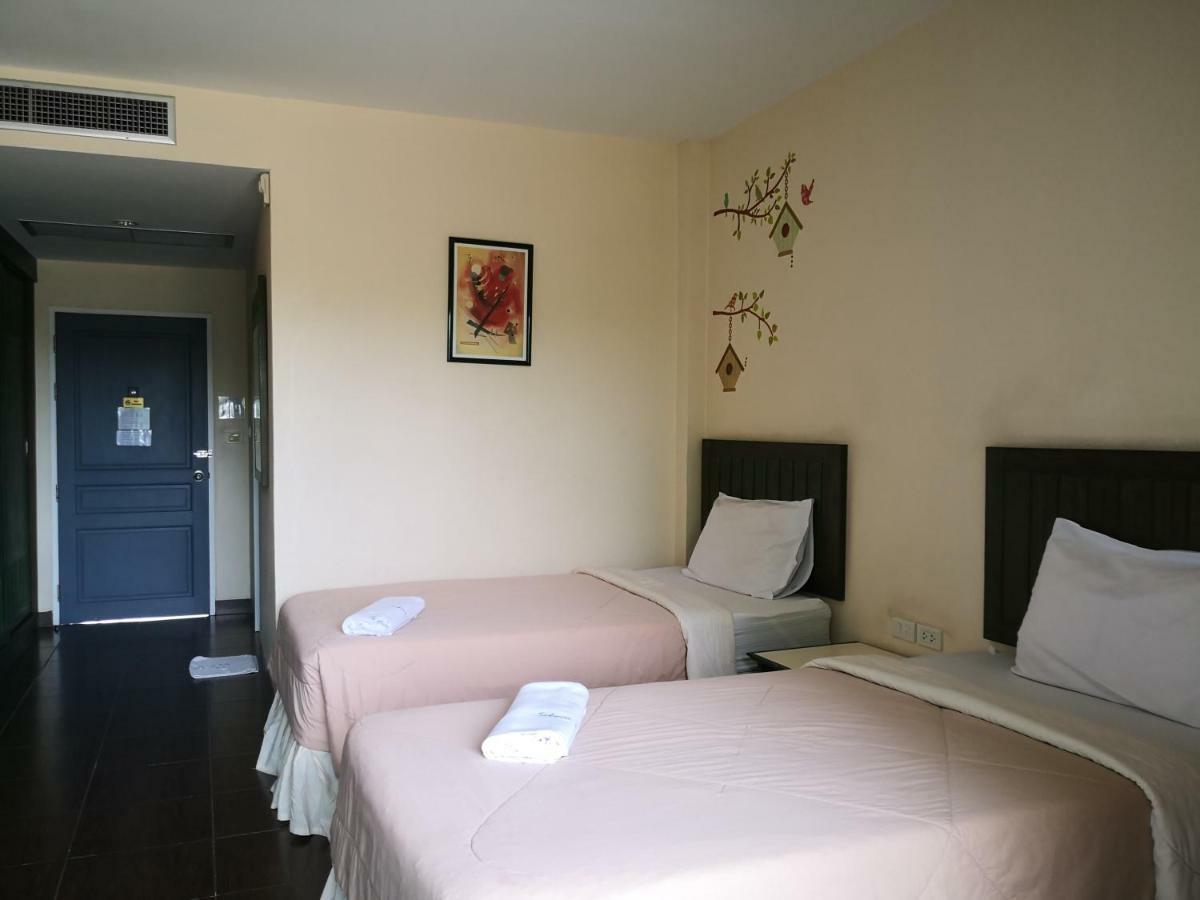 Baan Suksiri Hotel HHQ Zewnętrze zdjęcie